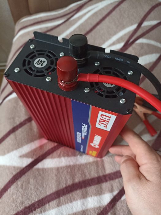 Продам інвектор на 5000 watt 24 вольта новий.
