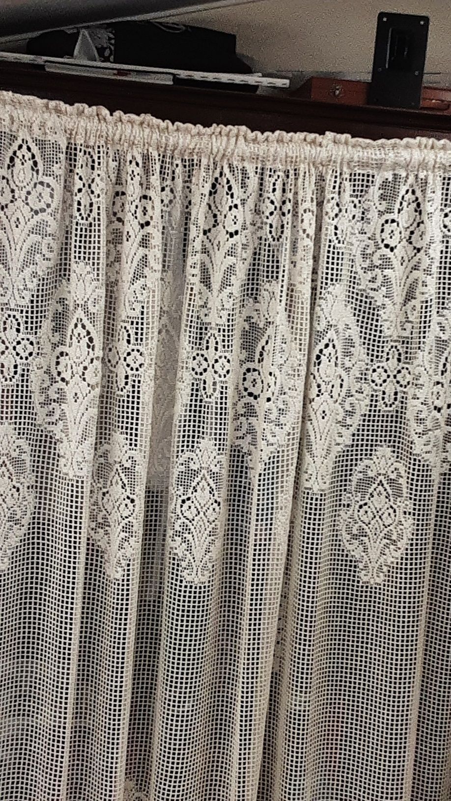 Cortinado  rendado bêje  para janela