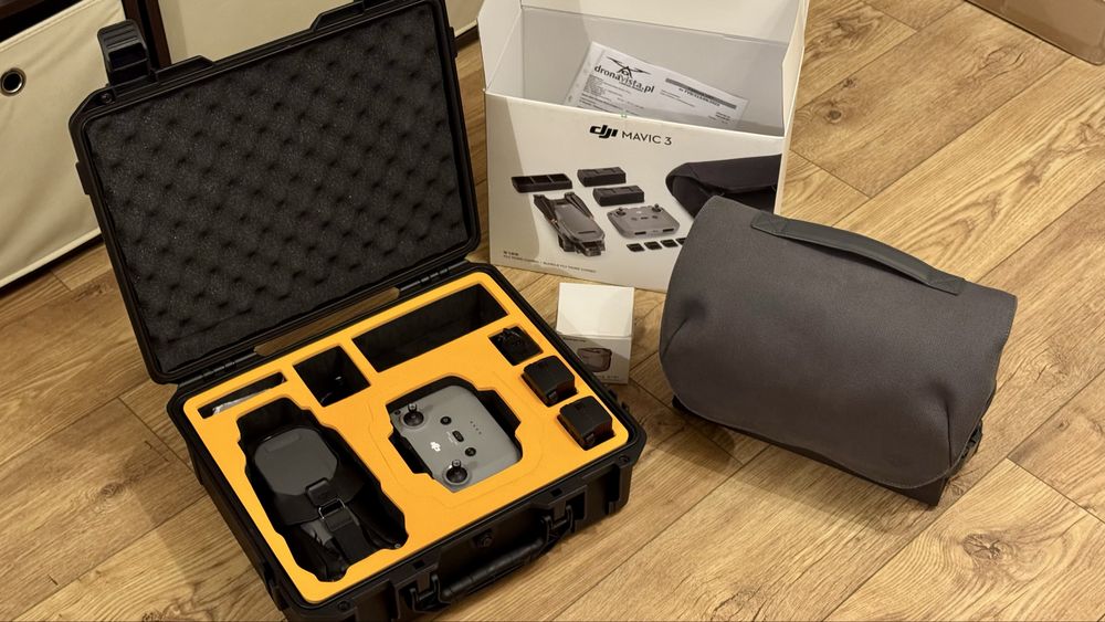 Dron DJI Mavic 3 Fly More Combo jak nowy, zestaw z walizką SunnyLife