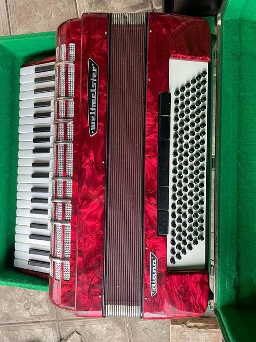 Аккордеон Weltmeister Diana
