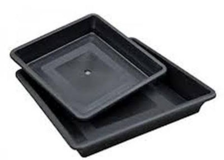 Pratos quadrados de vários tamanhos 5 uni