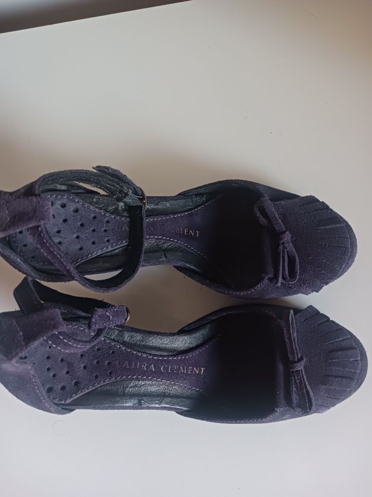 Sapatos roxos, de Laura Clément tamanho 35