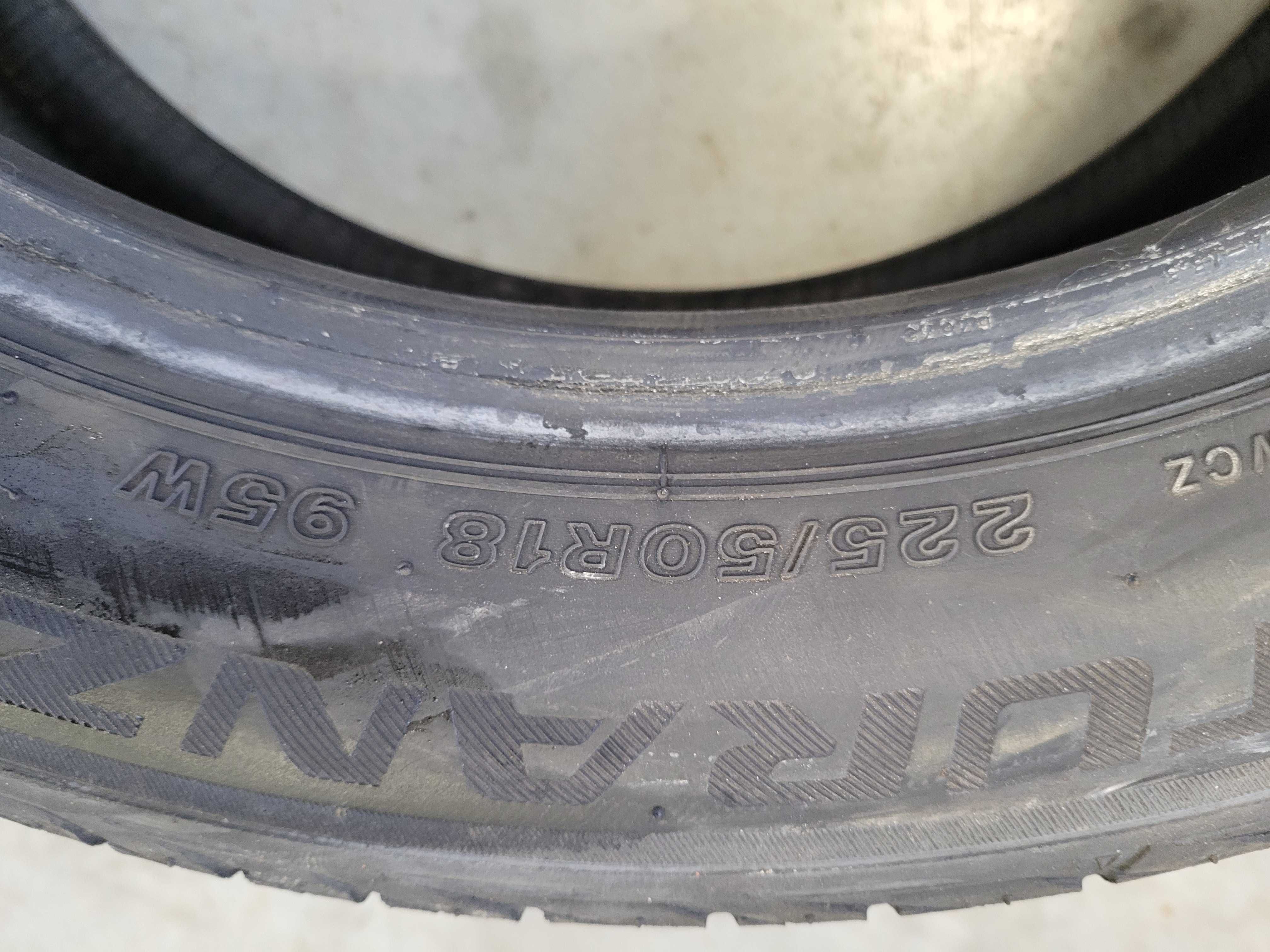 Opony Bridgestone 225 / 50 18   lato  2 sztuki