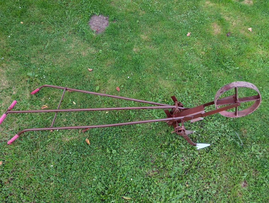 Ручний одноколірний плуг