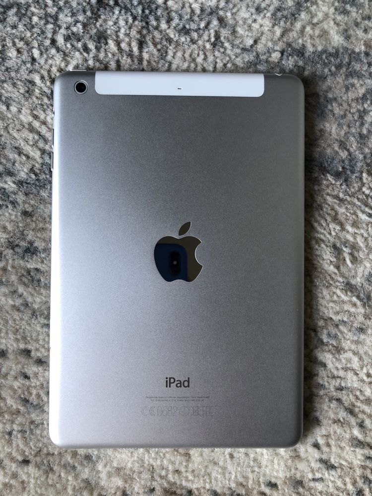 Ipad Mini 2 com capa e pelicula de vidro protetora