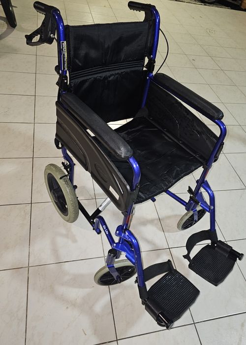 Cadeira de Rodas Invacare Alu Lite