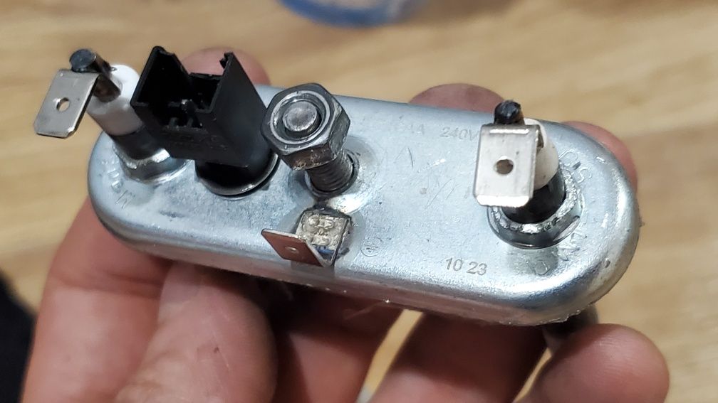 запчастини до пральної машини Whirlpool awe 7515/1