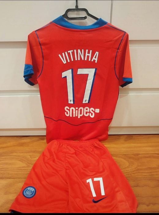 Equipamento criança Vitinha PSG T90 10/11