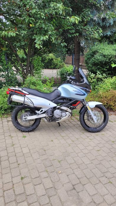 Suzuki XF 650 Freewind