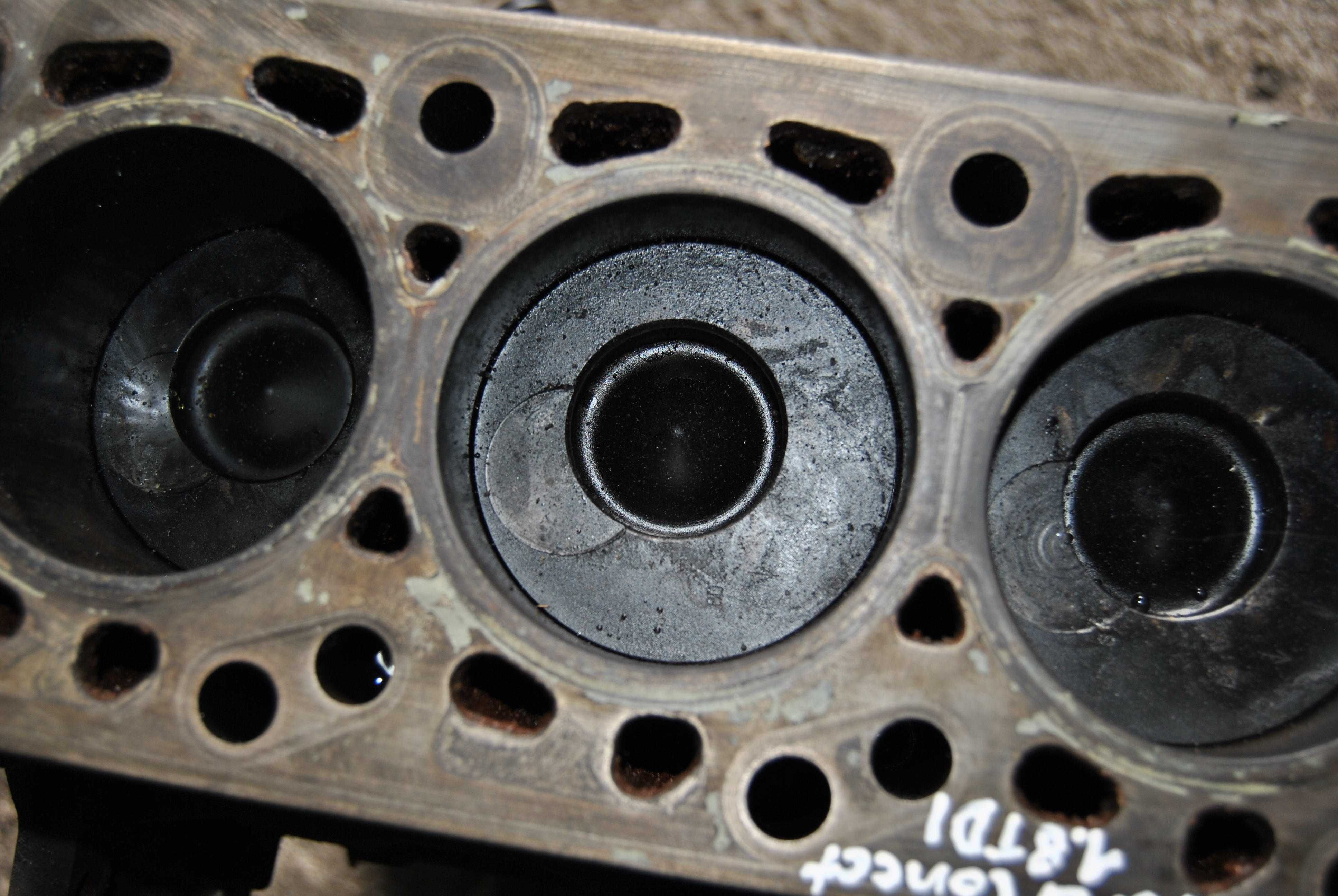 Blok silnika Ford Connect mk1 1.8