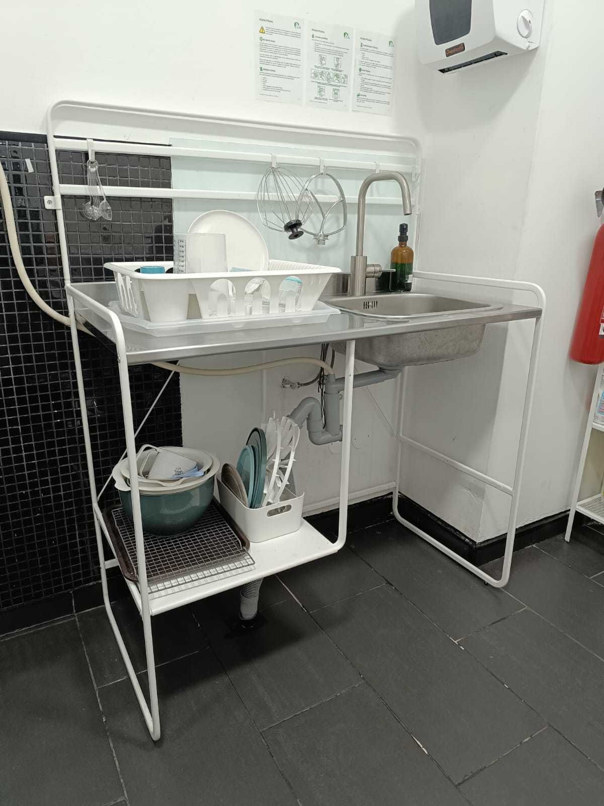 Cozinha inox  independente, 112x56x139 cm