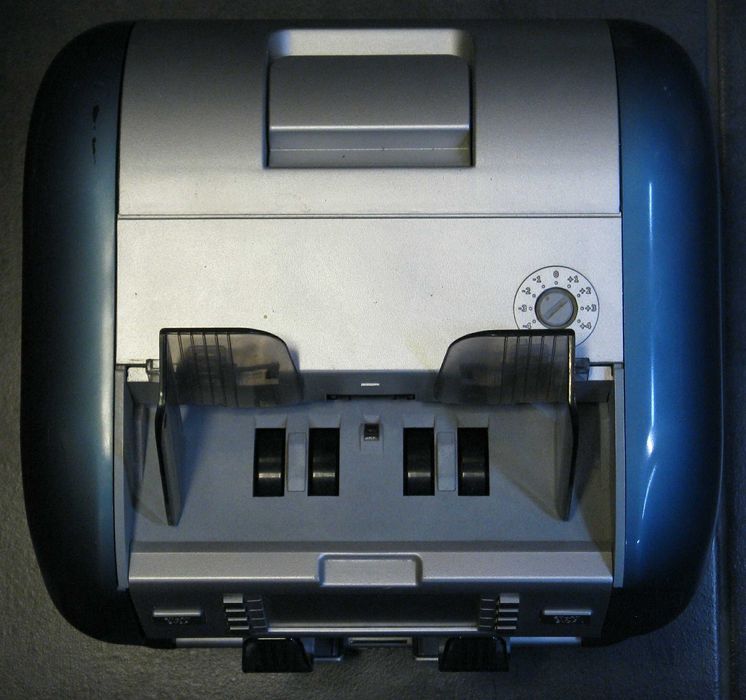 счетчик банкнот Kisan Newton-FS