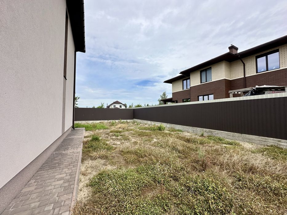 Продам дуплекс село Нове/Боярка з великою ділянкою за приємною ціною