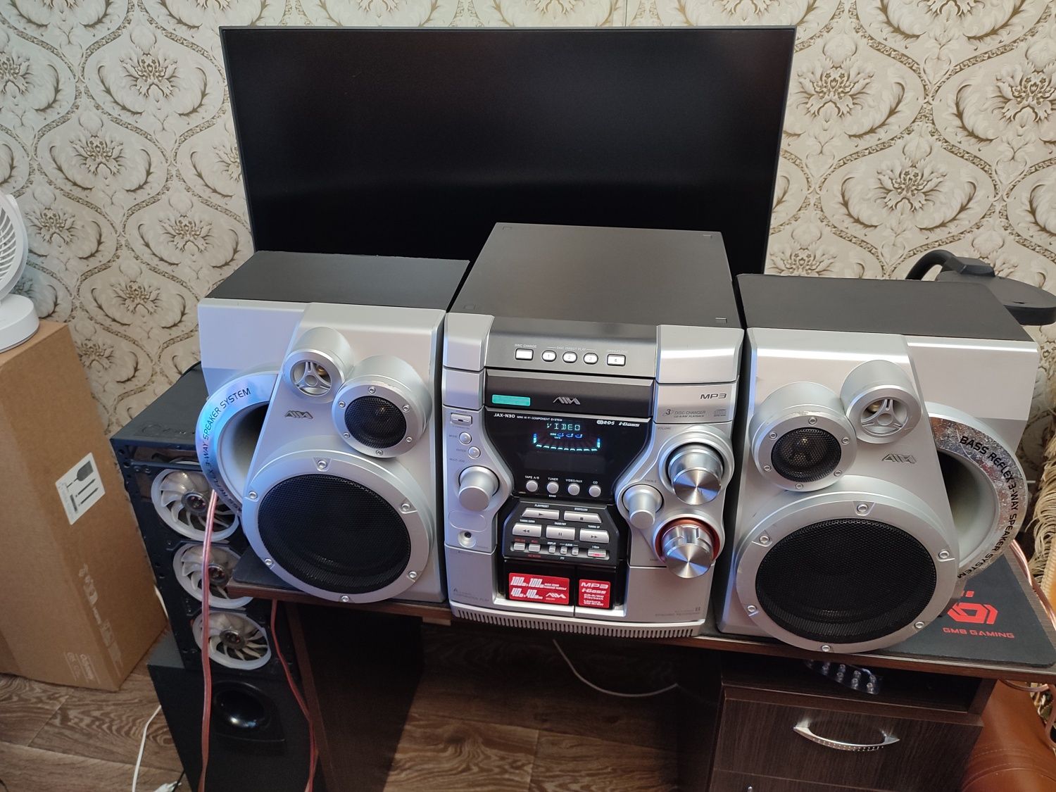 Продам музыкальный центр AIWA JAX-N30