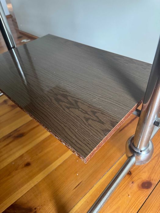 dizajnerski stolik TV