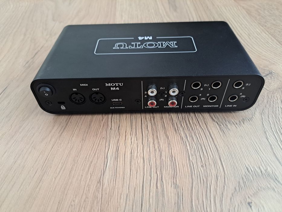 MOTU M4 Interface de áudio (Como Novo)