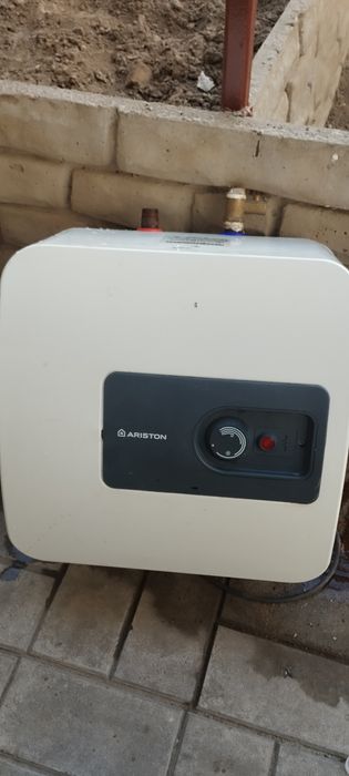 Продам водонагреватель б/у