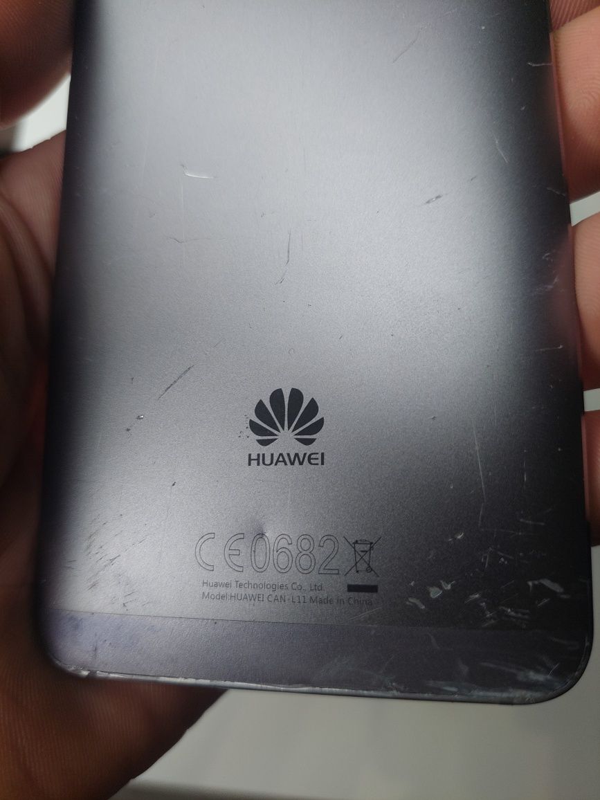 Huawei can l11 flagman 8 ядер 2ггц 3 на 32