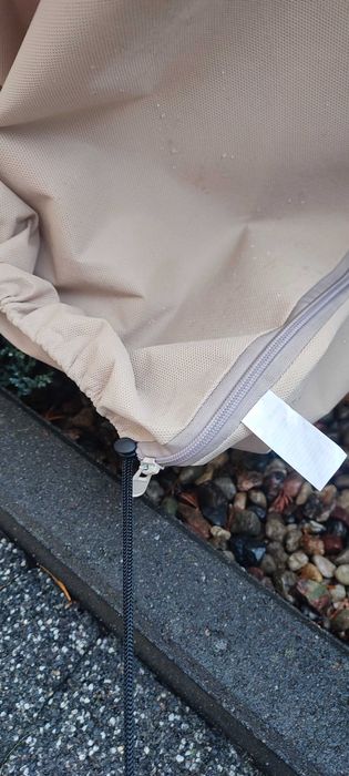 Pokrowiec zimowy, osłona roślin, agrowłóknina