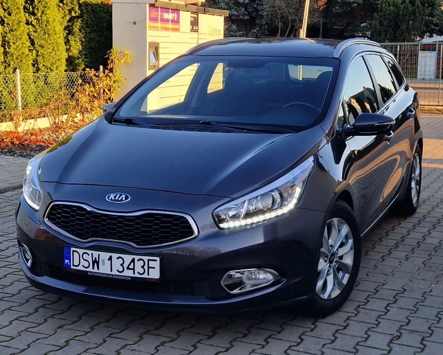 Kia Ceed * Kamera * Nawigacja * I-WSZY.WŁ * ISOFIX * 1.6 135.KM *