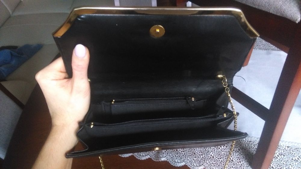 Torebka kopertówka na łańcuszku damska elegancka