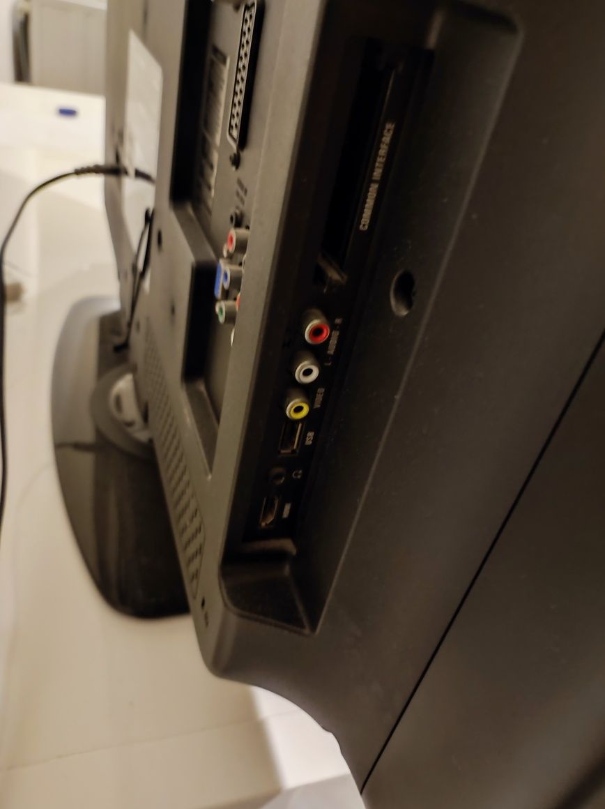 Televisão TV Philips avariada 32'