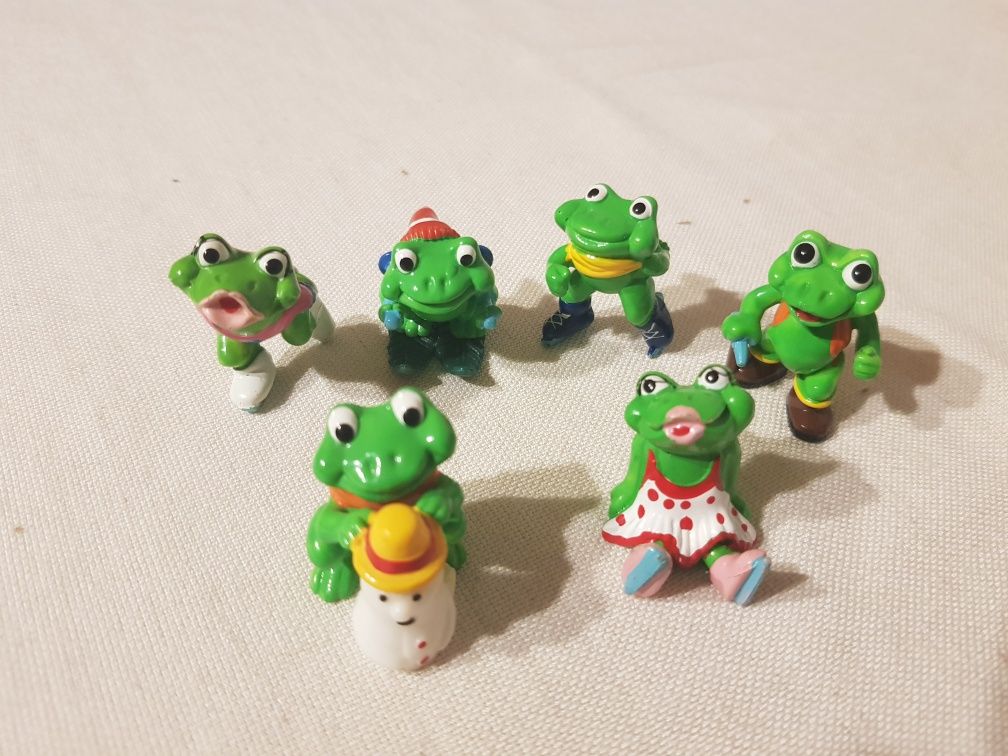 Kinder niespodzianka figurki żabki lata 90