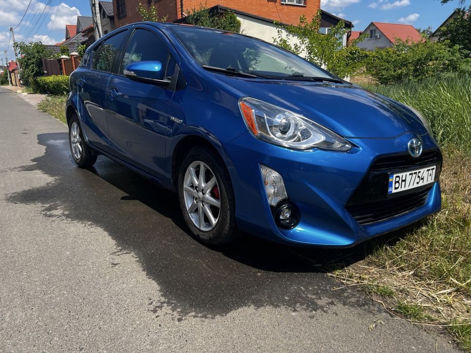 Toyota Prius C, 2015