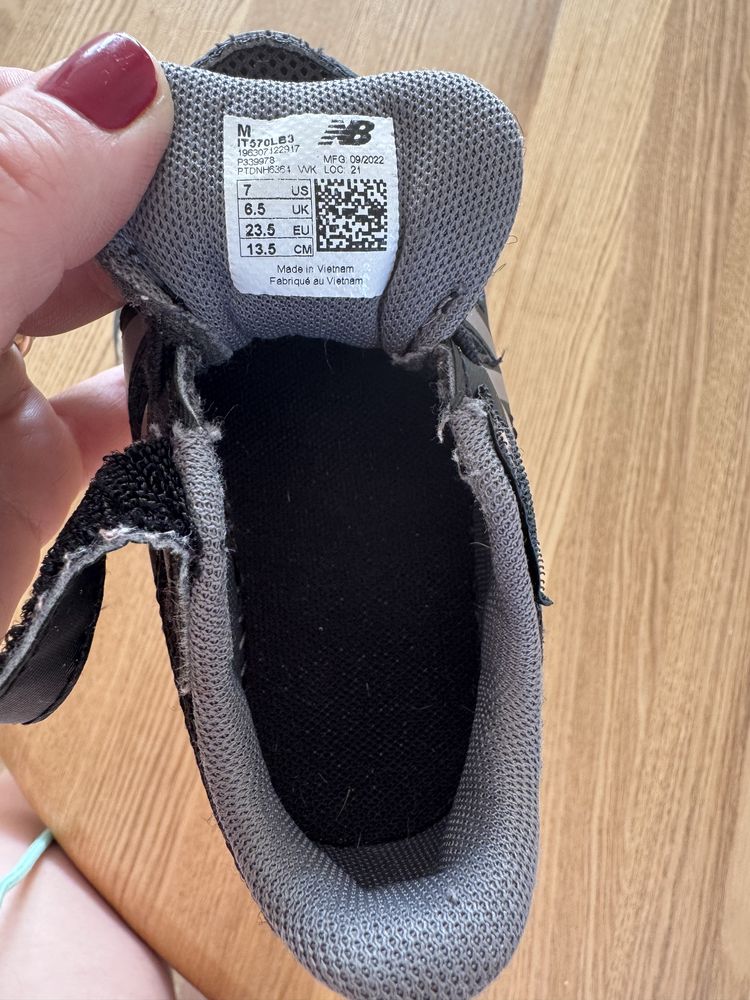 Buty new balance 24