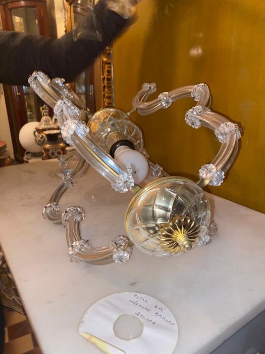 Dois candeeiros em cristal, um de teto e outro aplique de parede