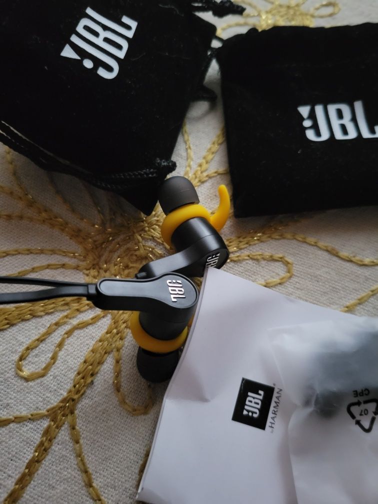 Безпровідні навушники JBL Wireless AGM Edition