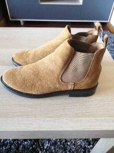 Botas em ótimo estado