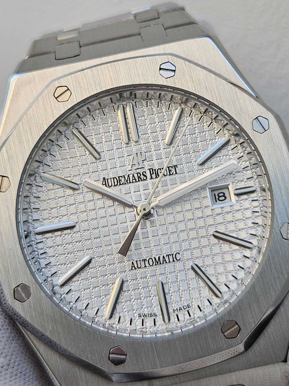 Швейцарские часы Audemars Piguet Royal Oak Silver White