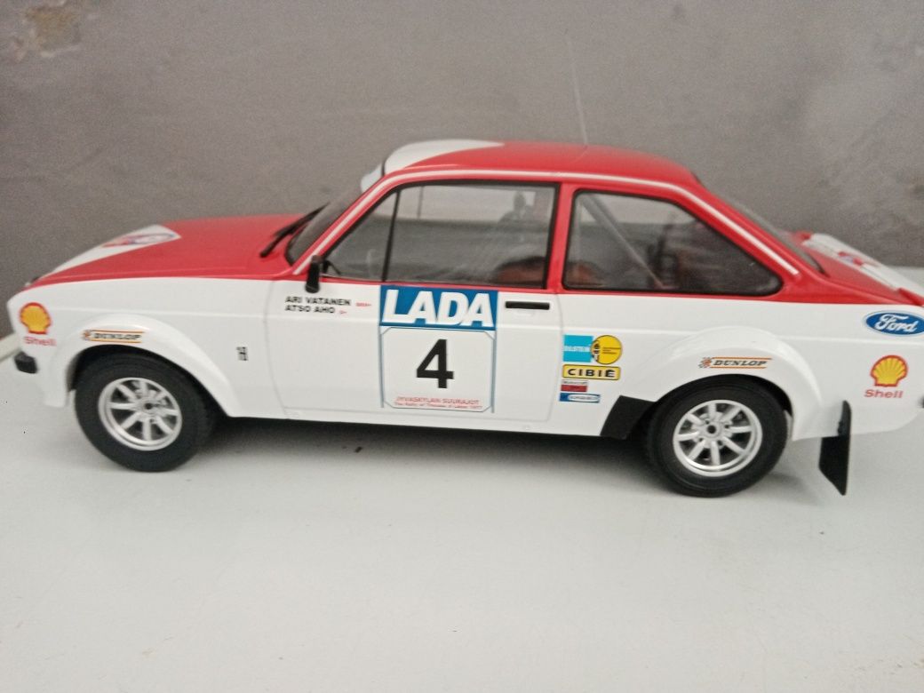 Miniaturas carros 1.18