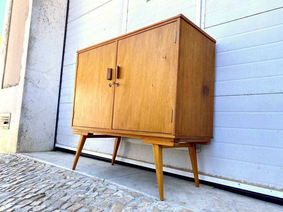 Aparador olaio vintage 103comp x 44,5prof x 97alt.