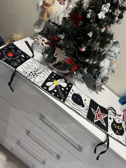 Контрасна книжка для немовлят двостороння