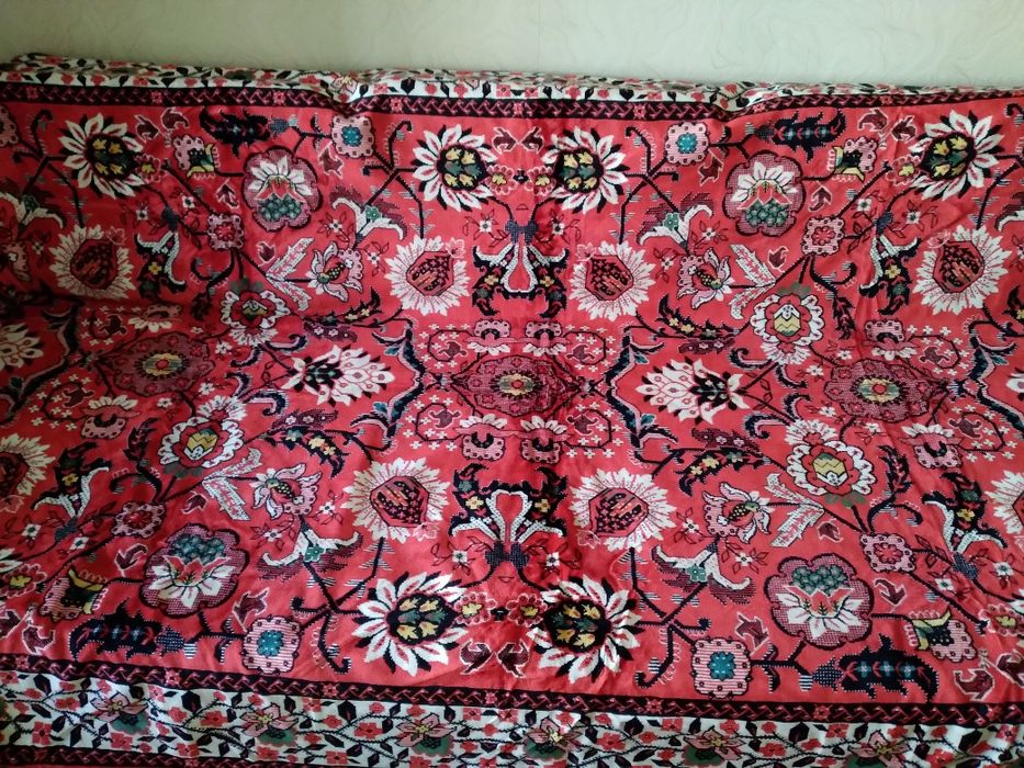 Продам новый  ковровый немецкий дивандек