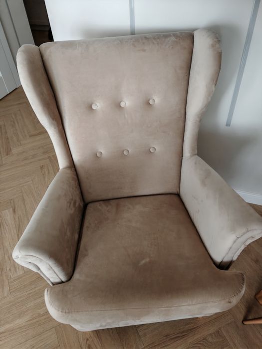 Fotel uszak beżowy plusz BODZIO