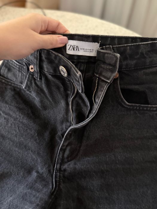Прямі джинси Zara