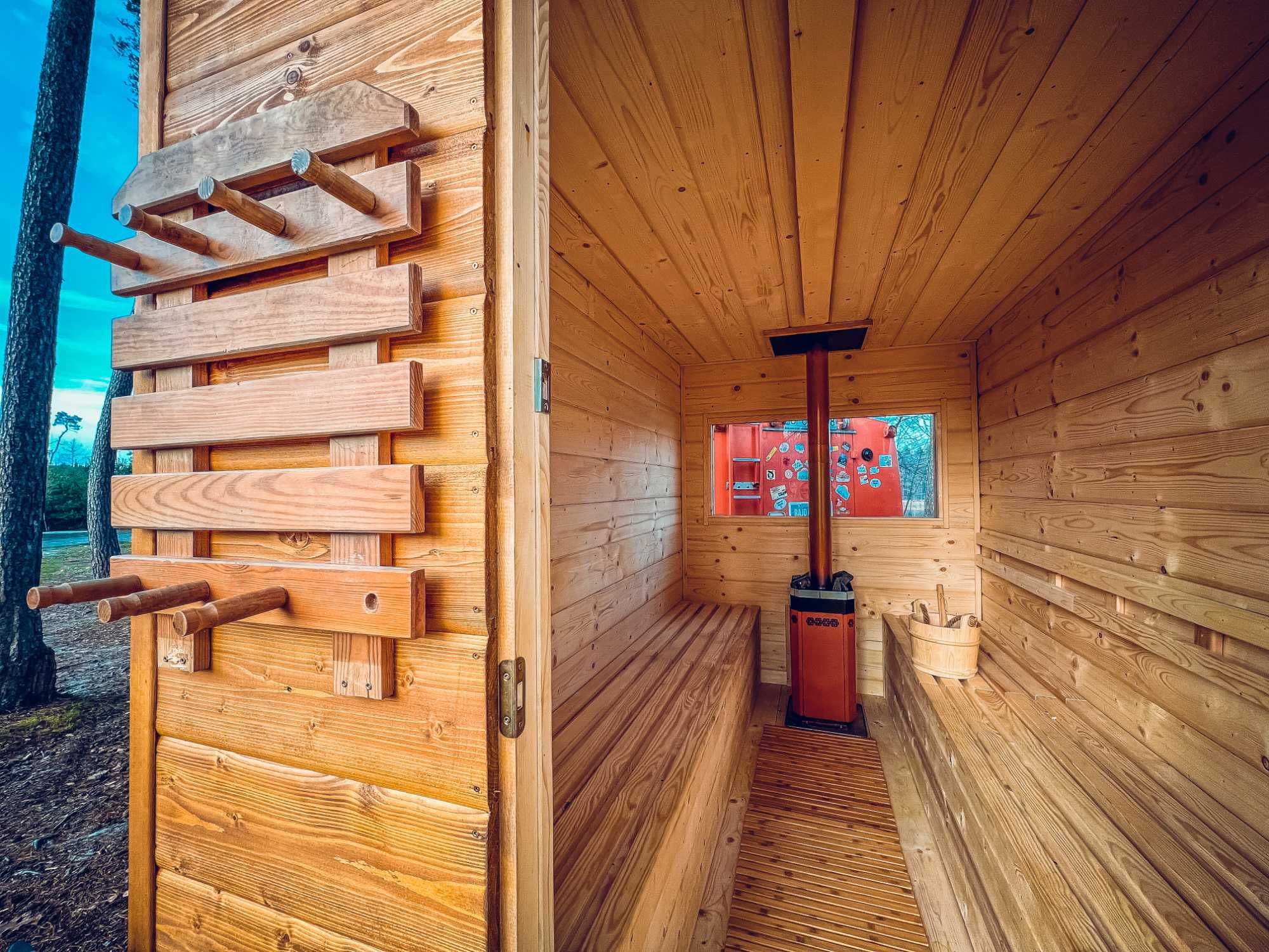 Voucher wyjątkowy prezent-SAUNA,JACUZZI,  dla 6 osób Wyłączność