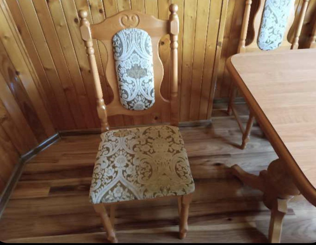 Stół z 6 krzesłami