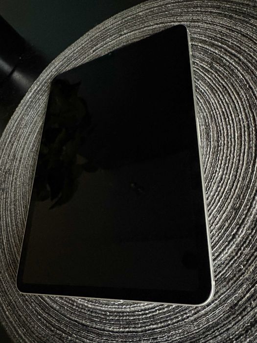 iPad Pro 11" 2gen 256GB cellular srebrny uszkodzony
