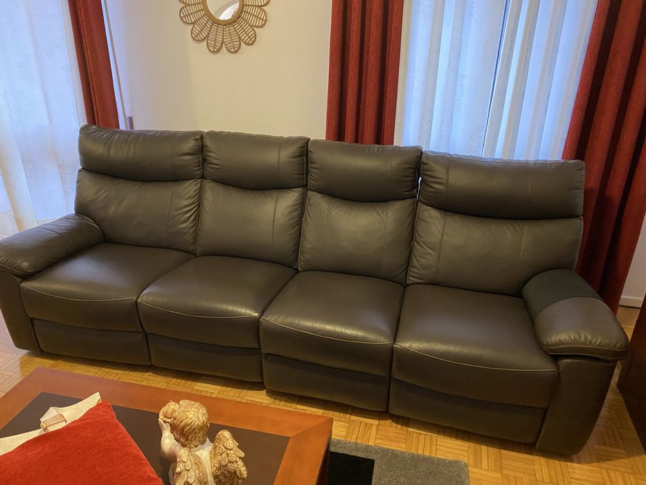 Sofa de pele castanho