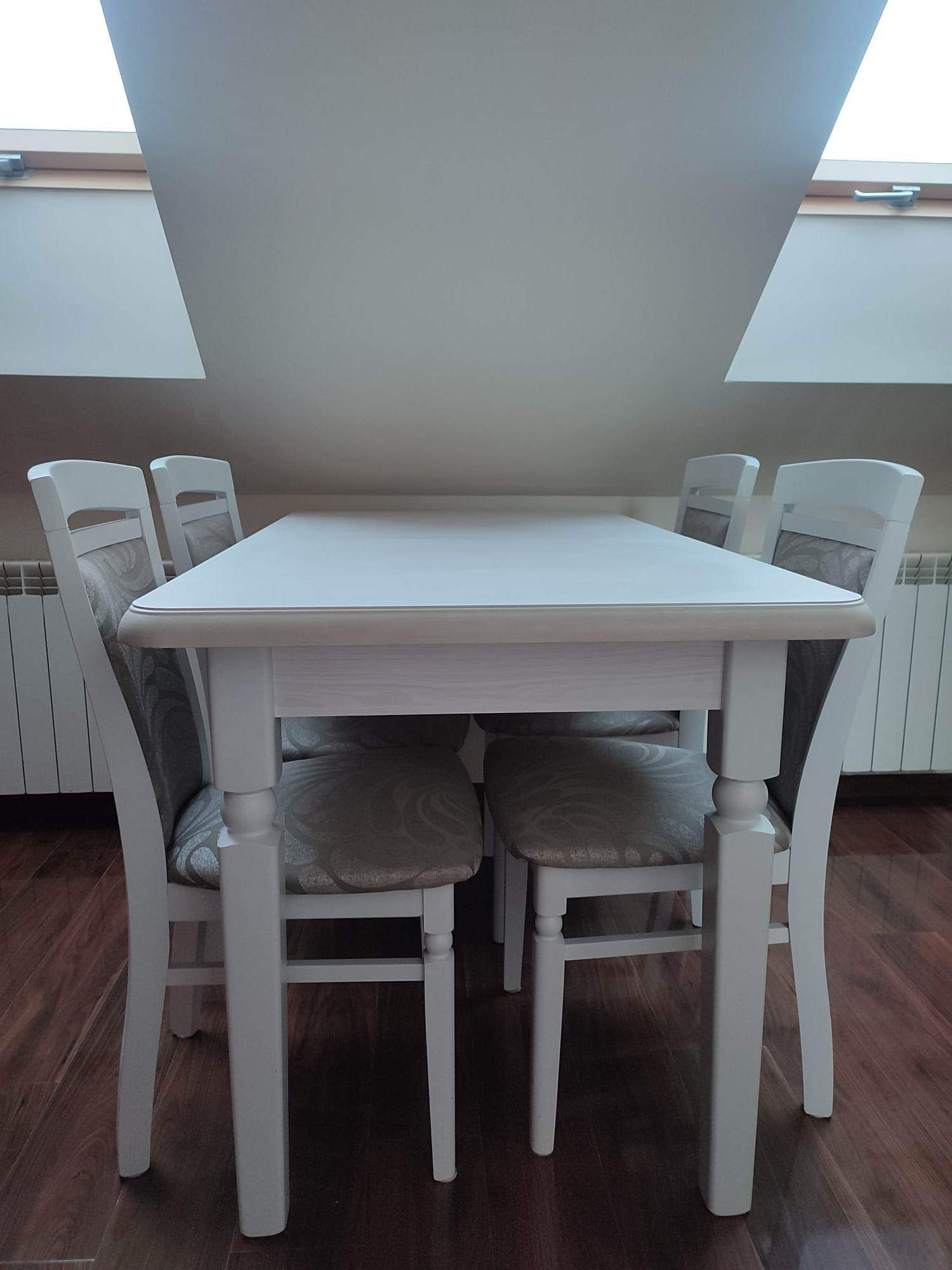 Zestaw stół i 4 krzesla