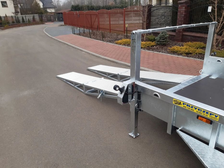 SAN-CAR Koparkowa  Ciężka mocna Sprzęt budowlany Malowarka drogowa Zamiatarka Koparkowa