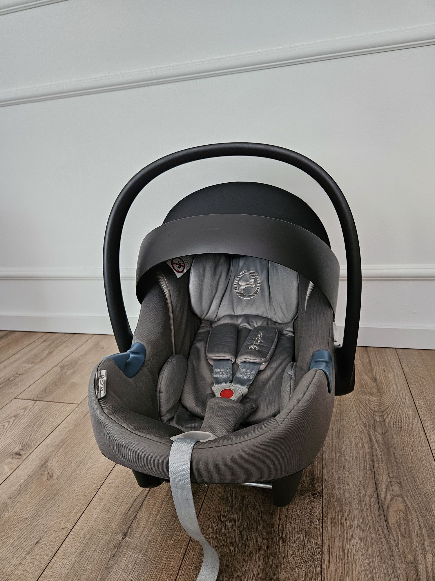 Cybex Aton M + baza ISOFIX