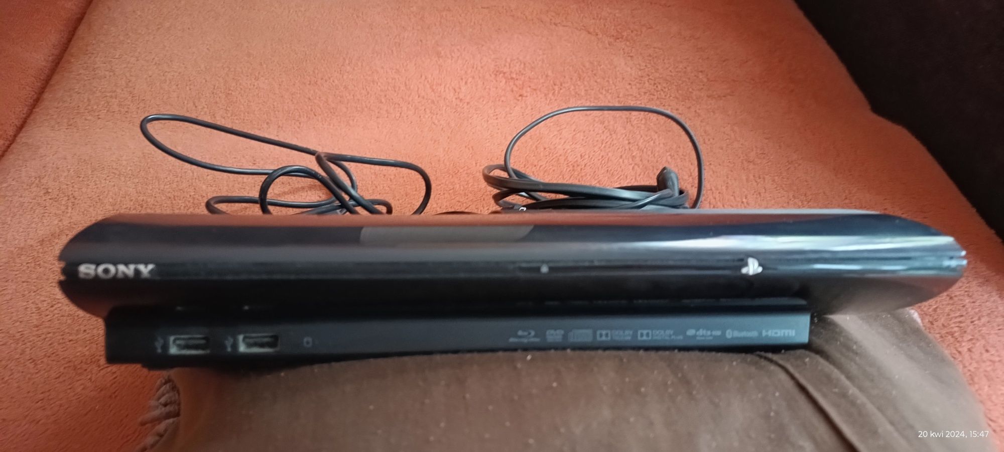 Konsola PlayStation 3, PS3, Super Slim CECH-4004C 2 pady, okablowanie