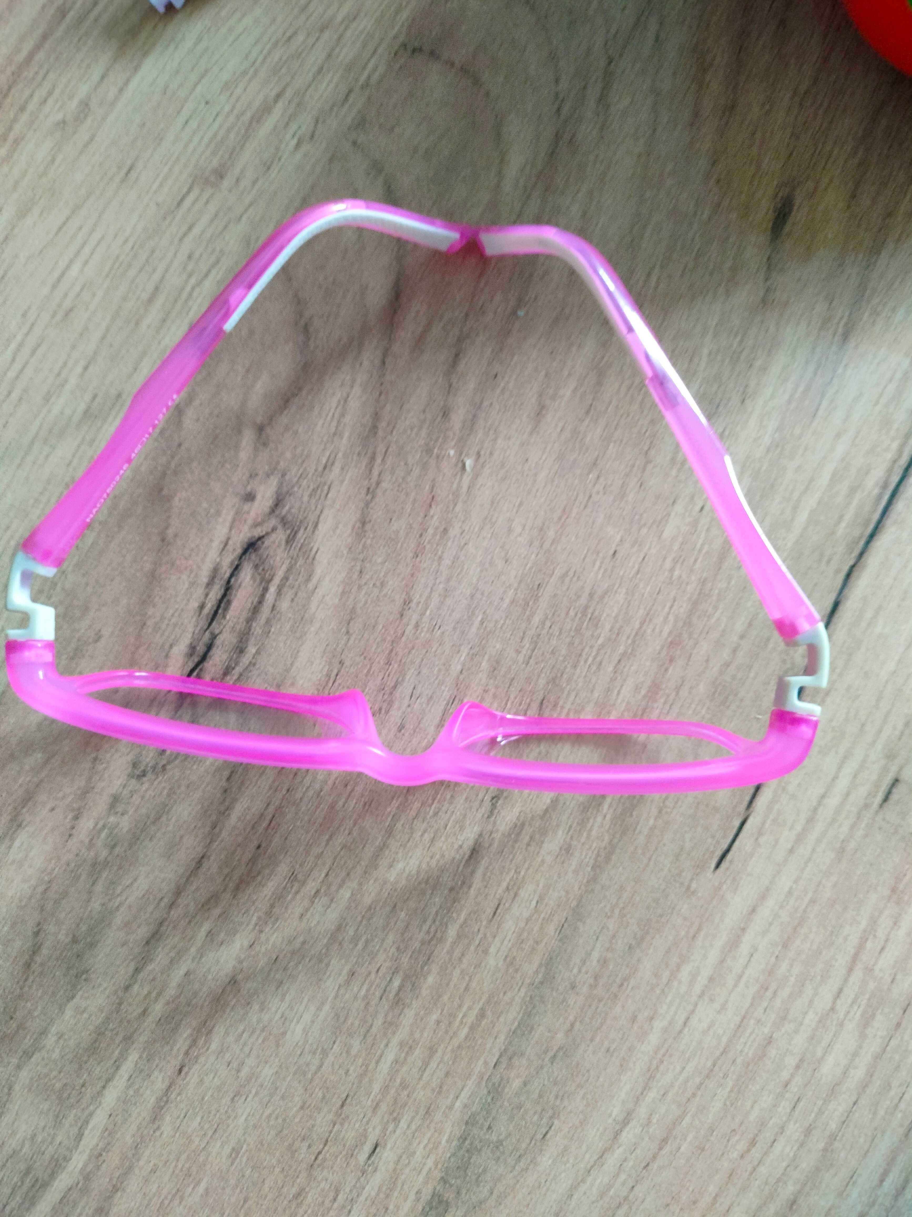 Oprawki różowe okulary