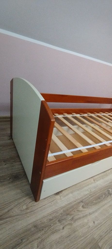 Łóżko łóżeczko z szufladą dziecięce sosnowe  180 × 90