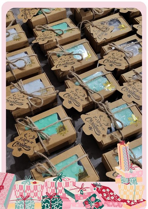 Mydełka glicerynowe świąteczne wzory + kraftowe pudełko